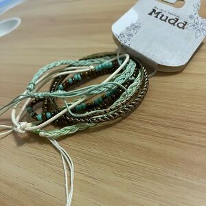 Mudd Braided and Beaded Bracelet Set in Green and Cream
